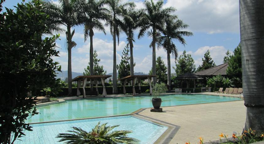 Puteri Gunung Hotel Лембанг Екстериор снимка