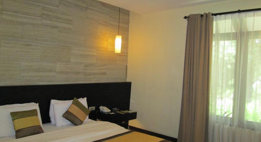 Puteri Gunung Hotel Лембанг Екстериор снимка